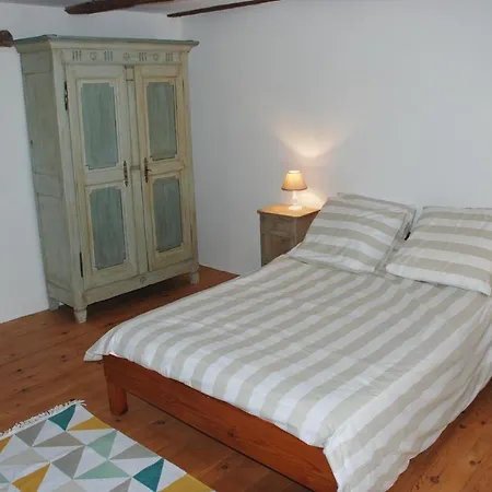 Сasa de vacaciones Le Chateau De Pervinquieres *